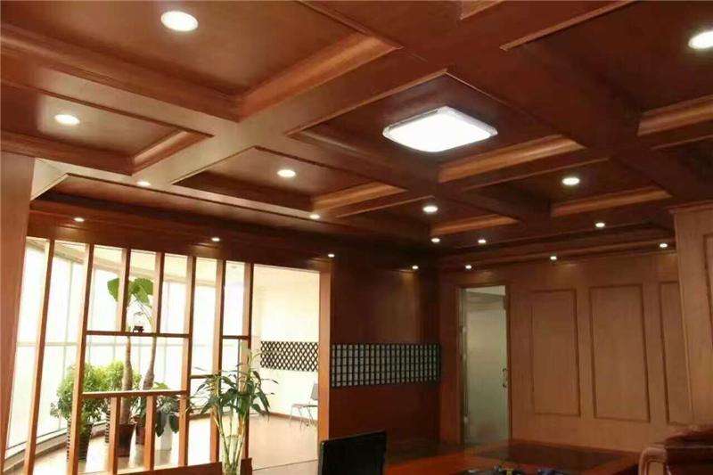 竹木纤维集成墙板跟铝合金集成墙面都有什么区别？